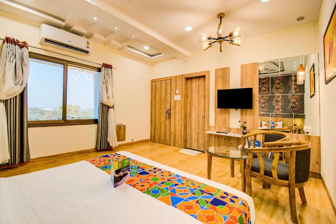 Fabhotel Prime Om Epic Vijay Nagar Indore Extérieur photo