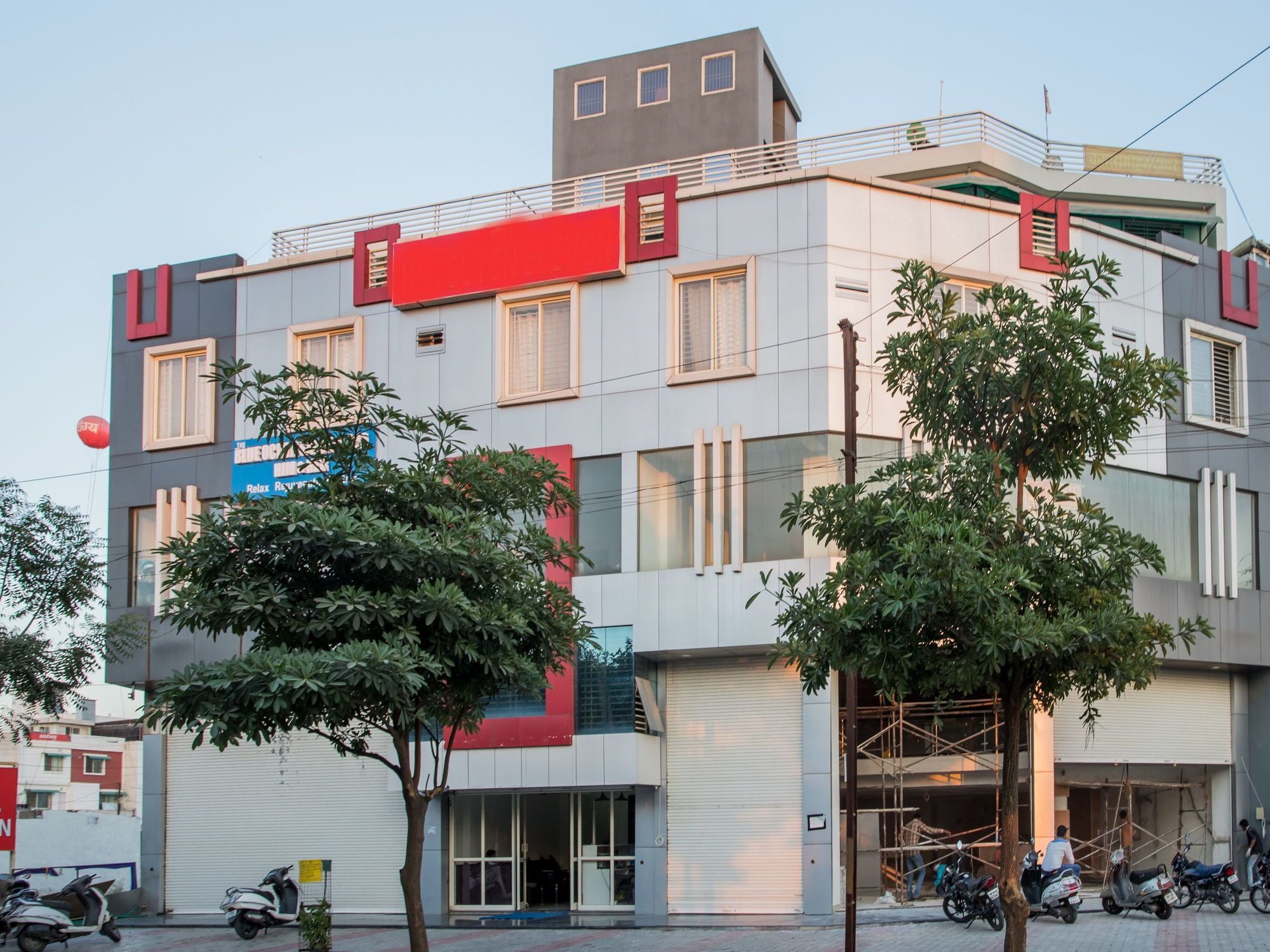 Fabhotel Prime Om Epic Vijay Nagar Indore Extérieur photo